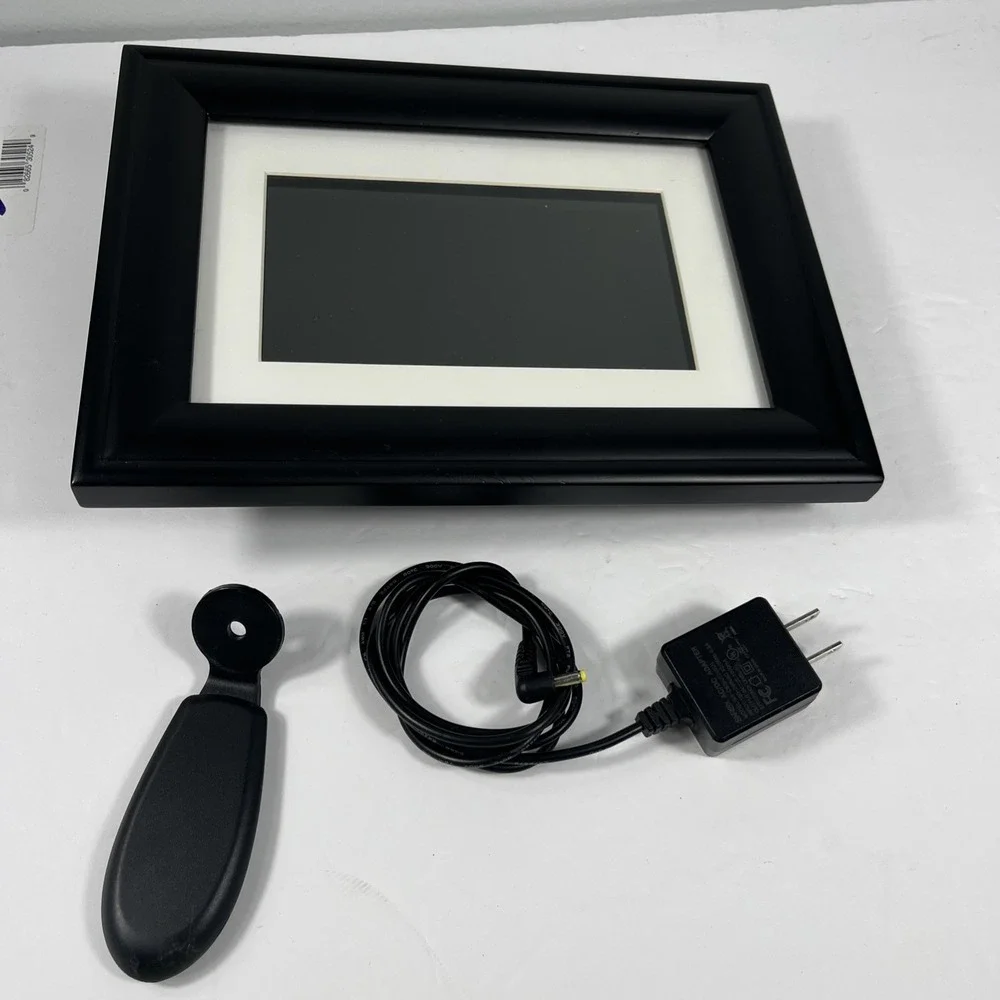 Polaroid Hi Res Digital Picture Frame Wood With Mat PDF-750W Pre-Owned Nice